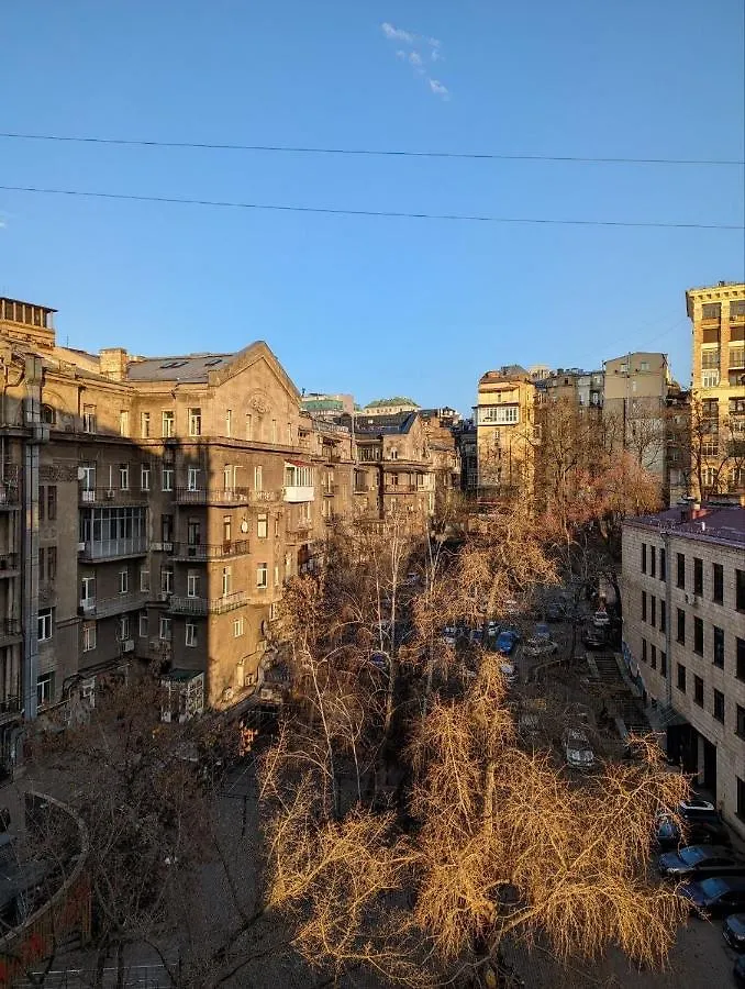 アパート Видова Квартира Біля Метро Хрещатик キエフ